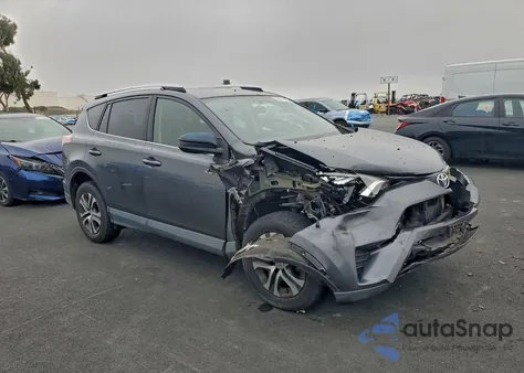 2016 Toyota Rav4 Le z USA, uszkodzony, nr VIN JTMZFREV4GD081151